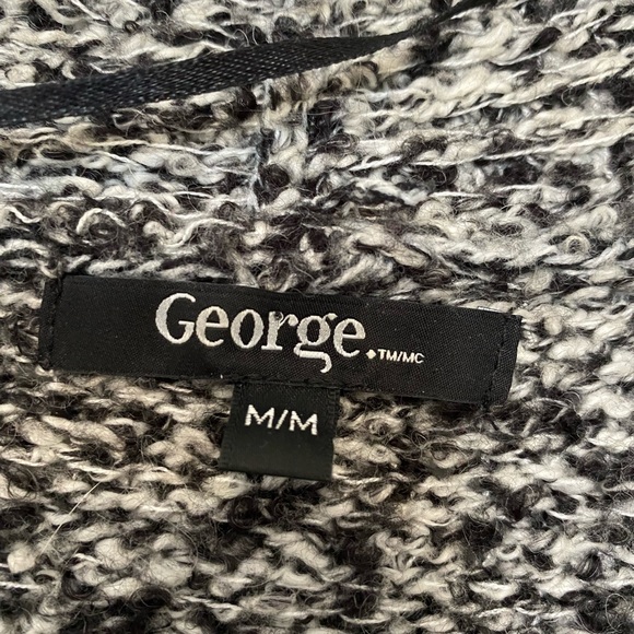 🎉5/$30 - Fuzzy long cardigan - Picture 2 of 5